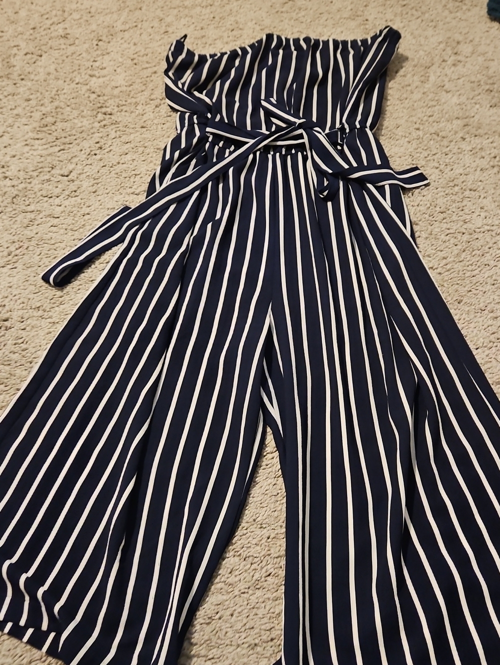 Forever 21 Navy and White Strapless Tie-Waist Jumpsuit